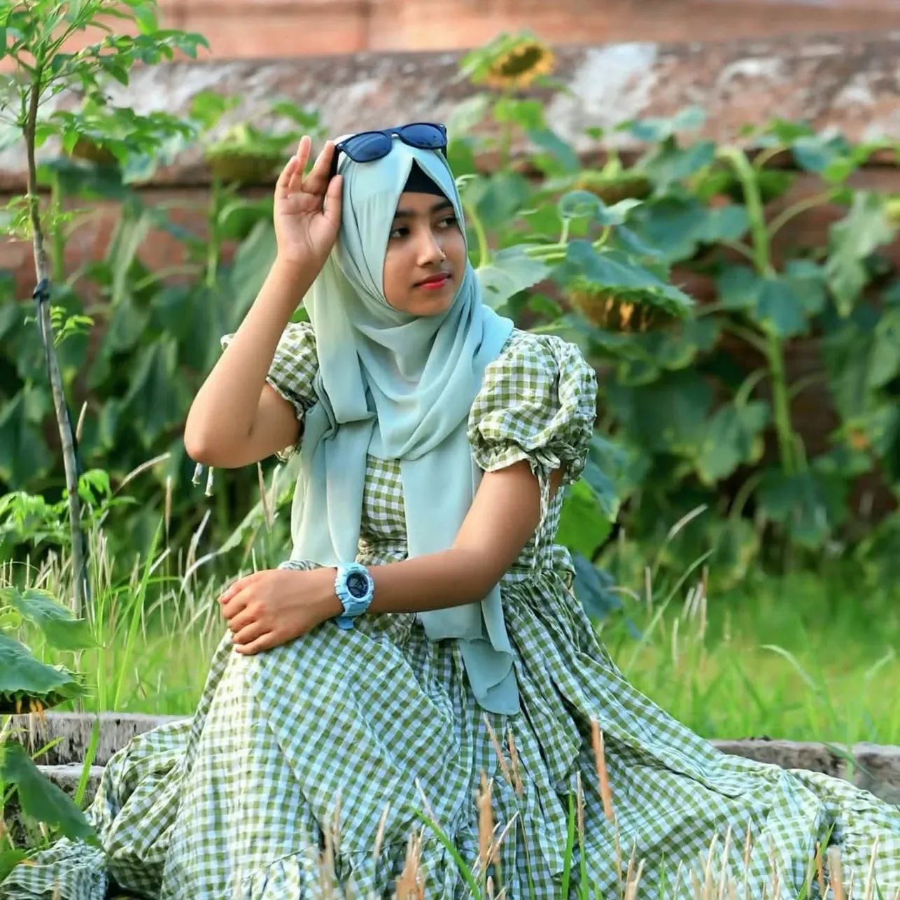 Premium Rafell Dress Olive Green - Image 2